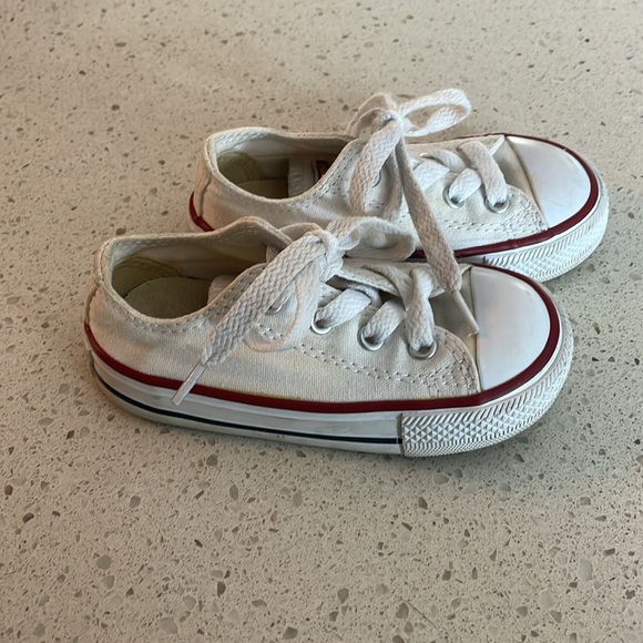 Toddler Converse Size 6 - Picture 3 of 4
